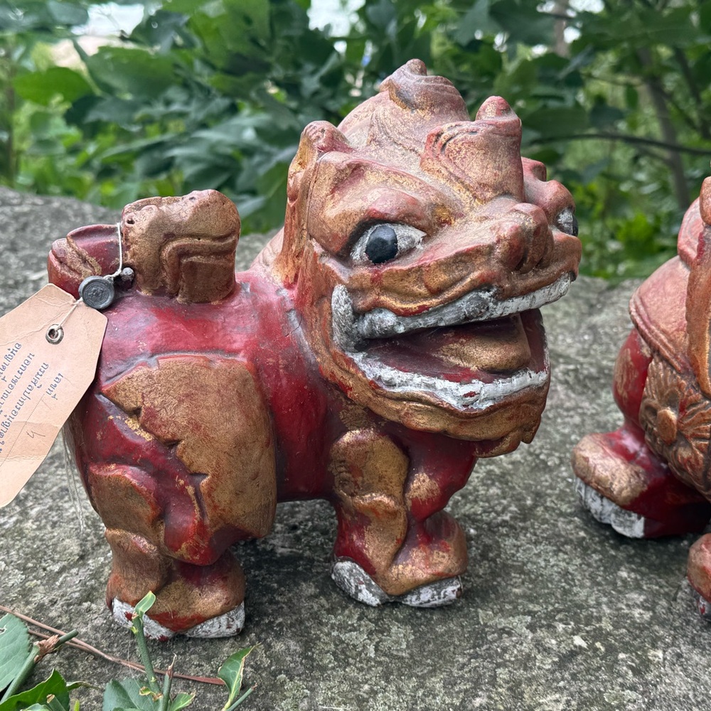 2 Vintage Carved Wood Thai Guardian Foo Dog Statues - Picture 3 of 16